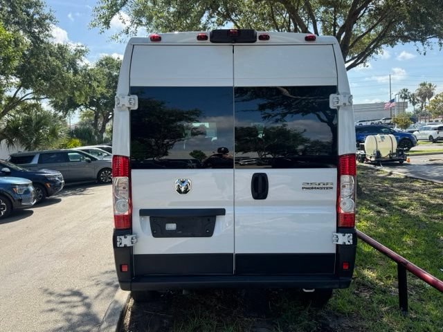 Used 2023 RAM ProMaster 2500 FWD image 3