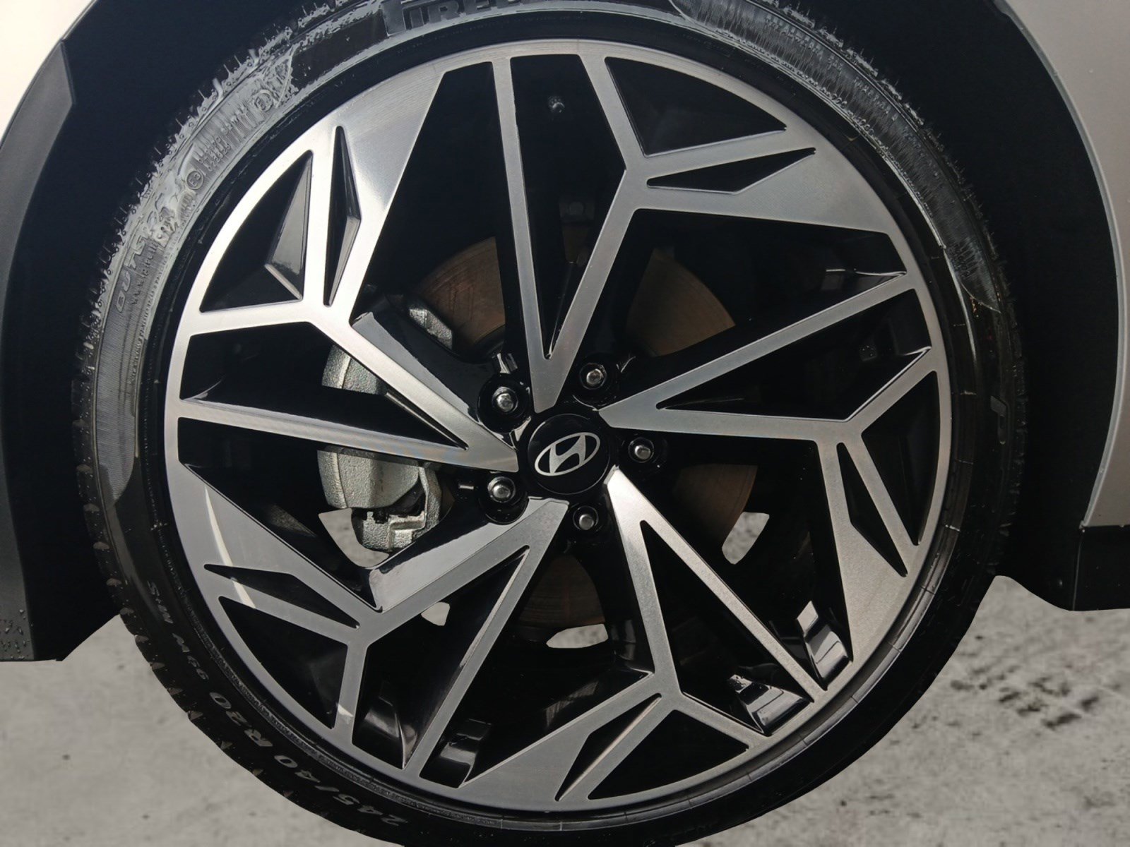 Used 2025 Hyundai Ioniq 6 SEL image 14