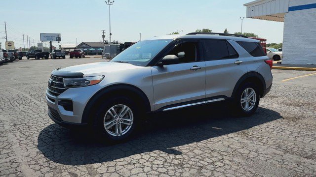 Used 2022 Ford Explorer XLT image 4