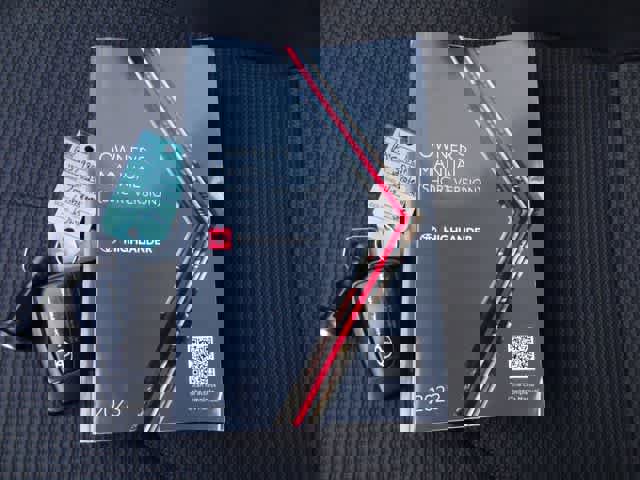 Used 2023 Toyota Highlander L image 37