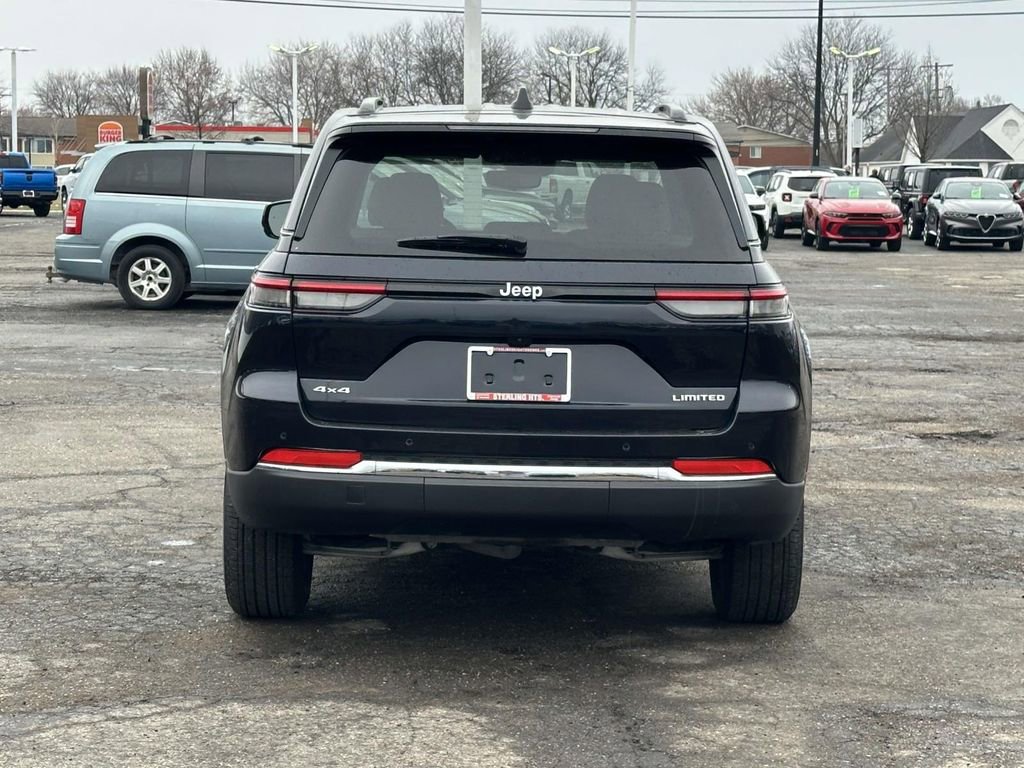 Used 2024 Jeep Grand Cherokee Limited image 5