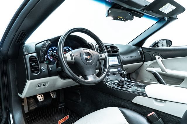 Used 2010 Chevrolet Corvette Convertible w/ Preferred Equipment Group RWD image 22