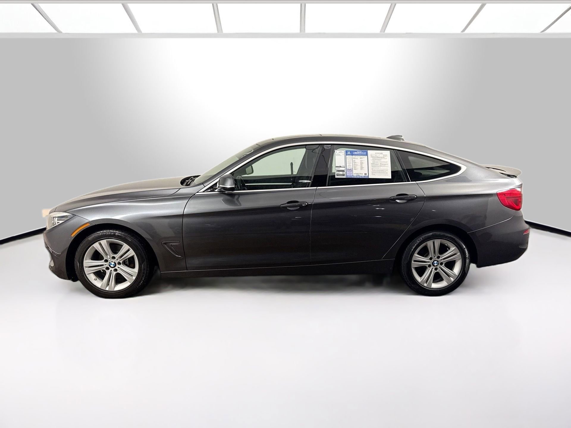 Used 2018 BMW 330i Gran Turismo xDrive w/ Premium Package image 5