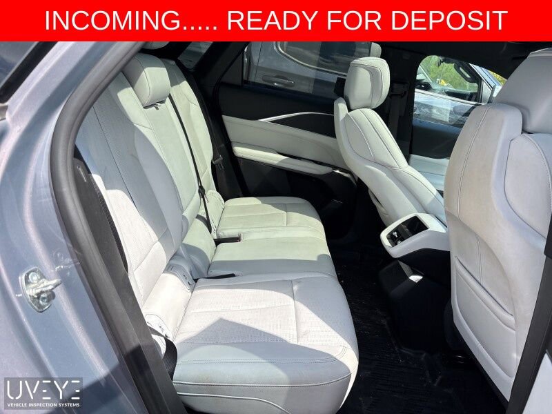 Used 2024 Cadillac Lyriq Luxury w/ LPO, Floor Liner Package AWD/4WD image 21