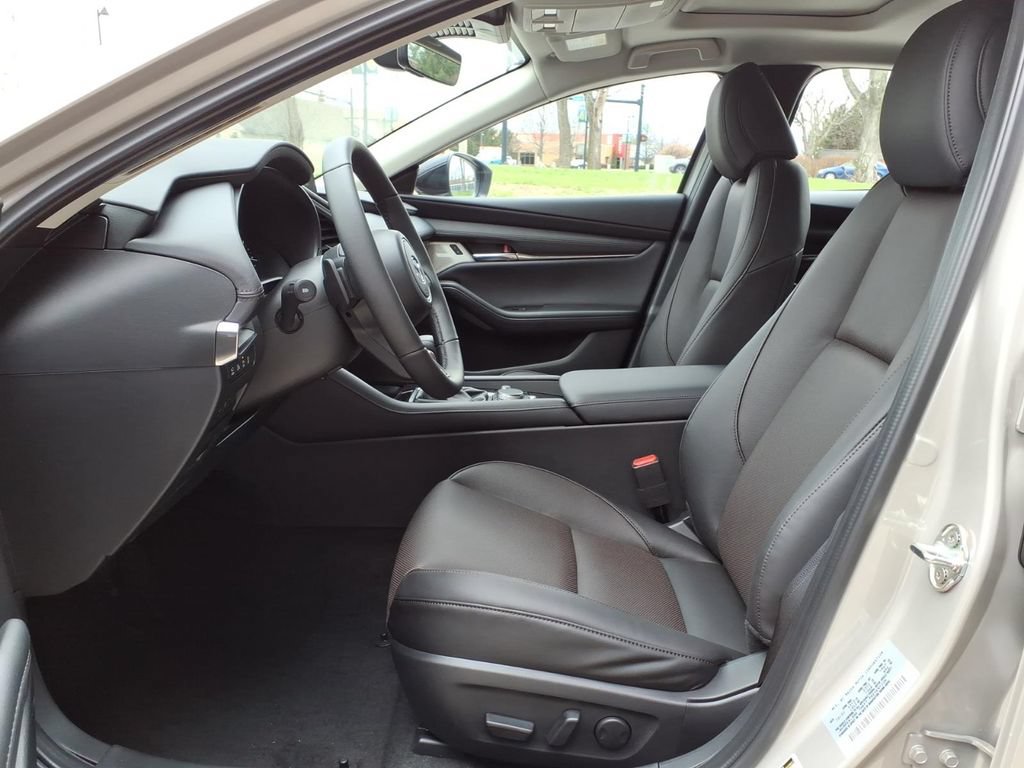 New 2026 MAZDA MAZDA3 2.5 Turbo Sedan w/Premium Plus AWD/4WD image 13