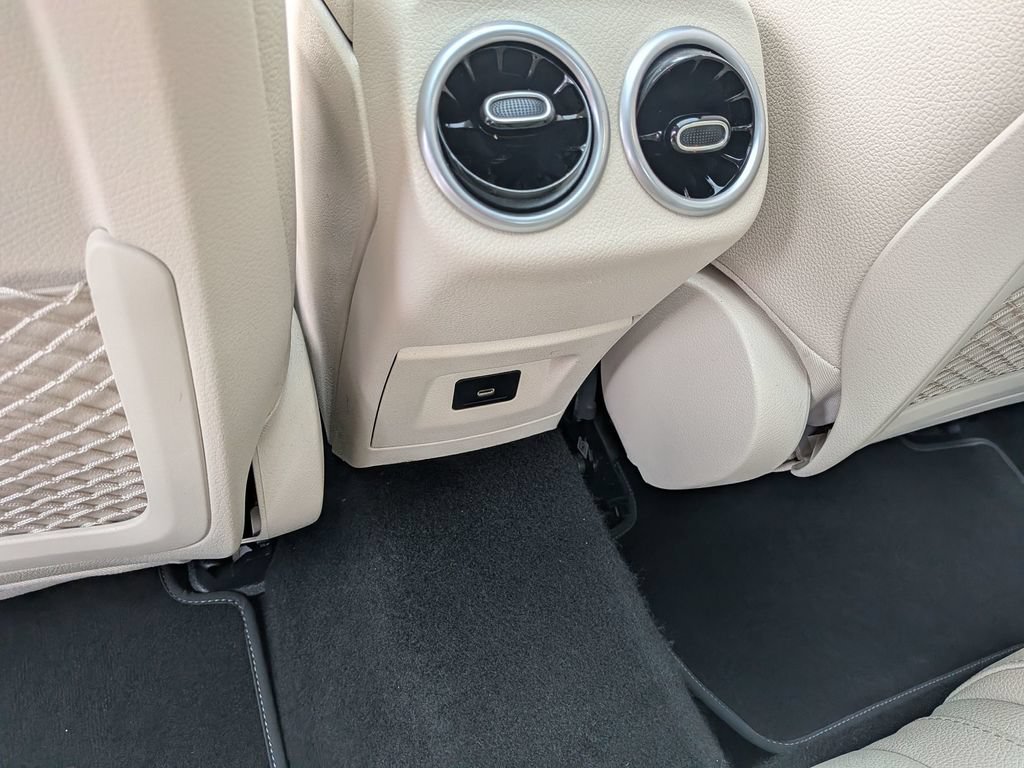 Used 2025 Mercedes-Benz CLA 250 image 35