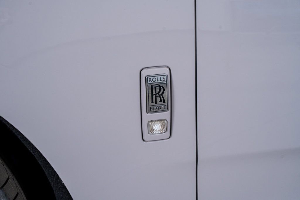 Used 2022 Rolls-Royce Cullinan image 24