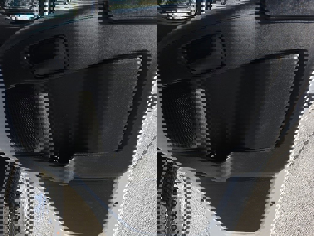 Used 2025 RAM ProMaster 1500 w/ Storage Group image 18