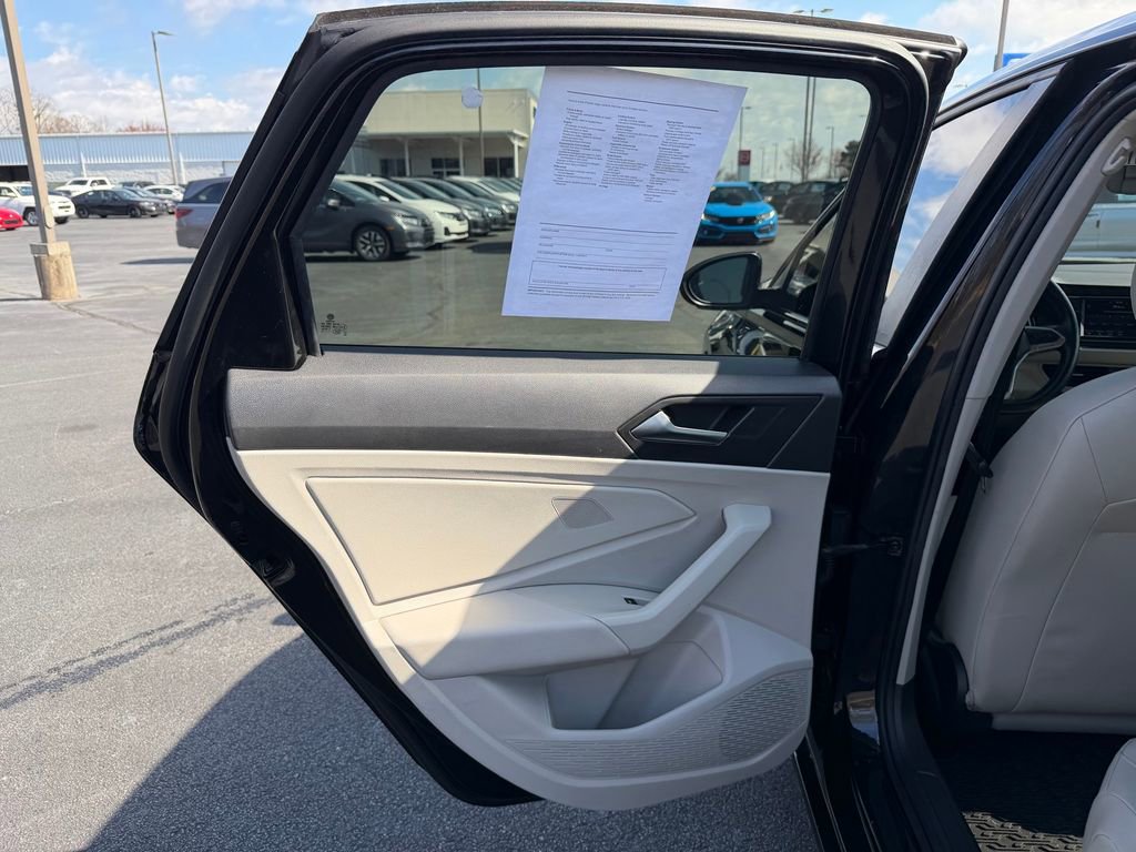 Used 2022 Volkswagen Jetta SE image 10
