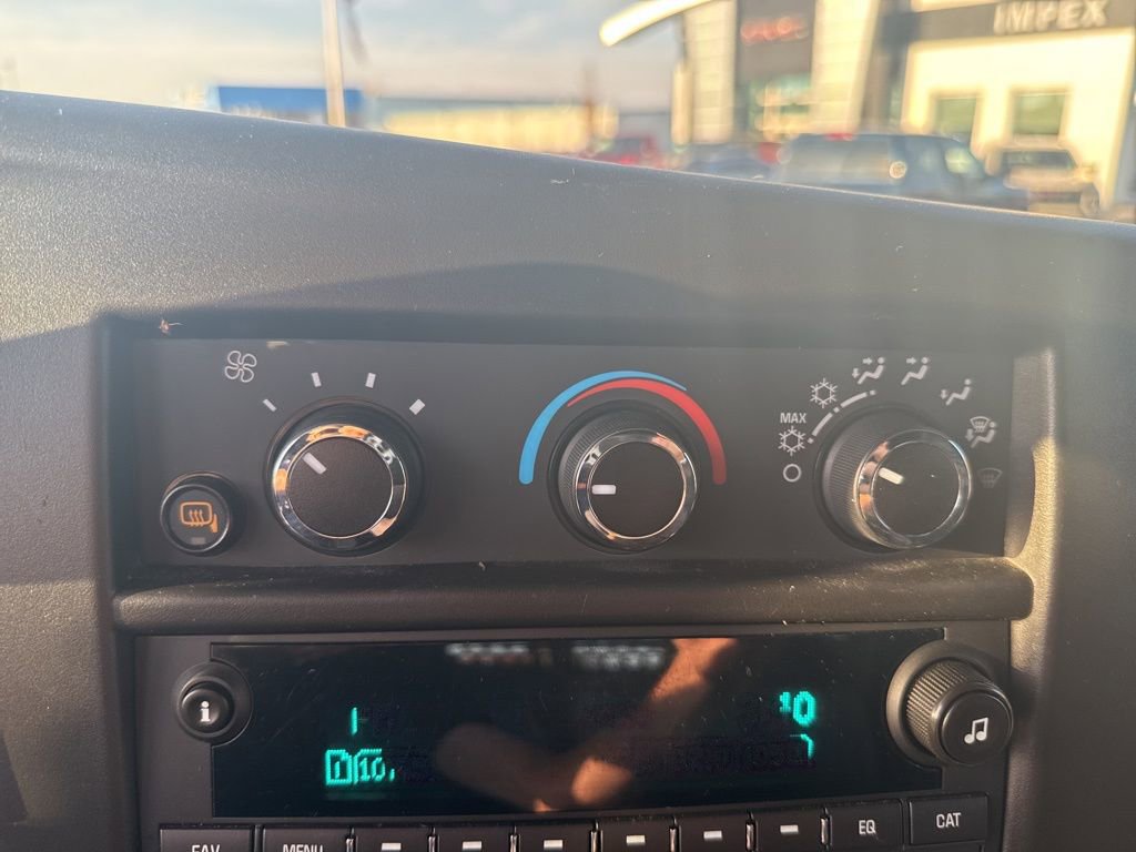 Used 2023 Chevrolet Express 2500 w/ Driver Convenience Package RWD image 17