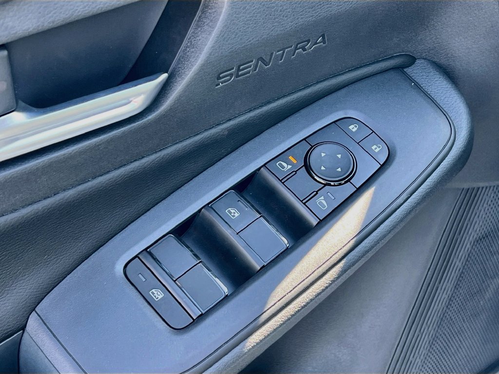 New 2027 Nissan Sentra SV FWD image 17