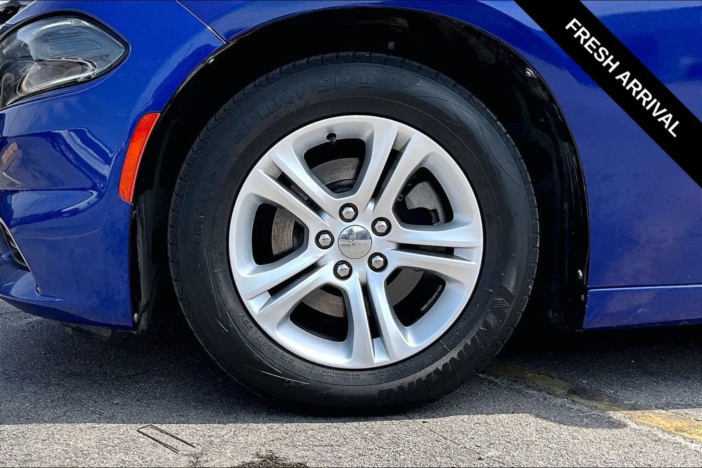 Used 2020 Dodge Charger SXT RWD image 32