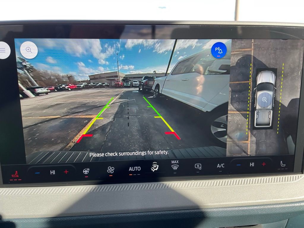 New 2026 Ford Maverick Lariat w/ Black Appearance Package image 9