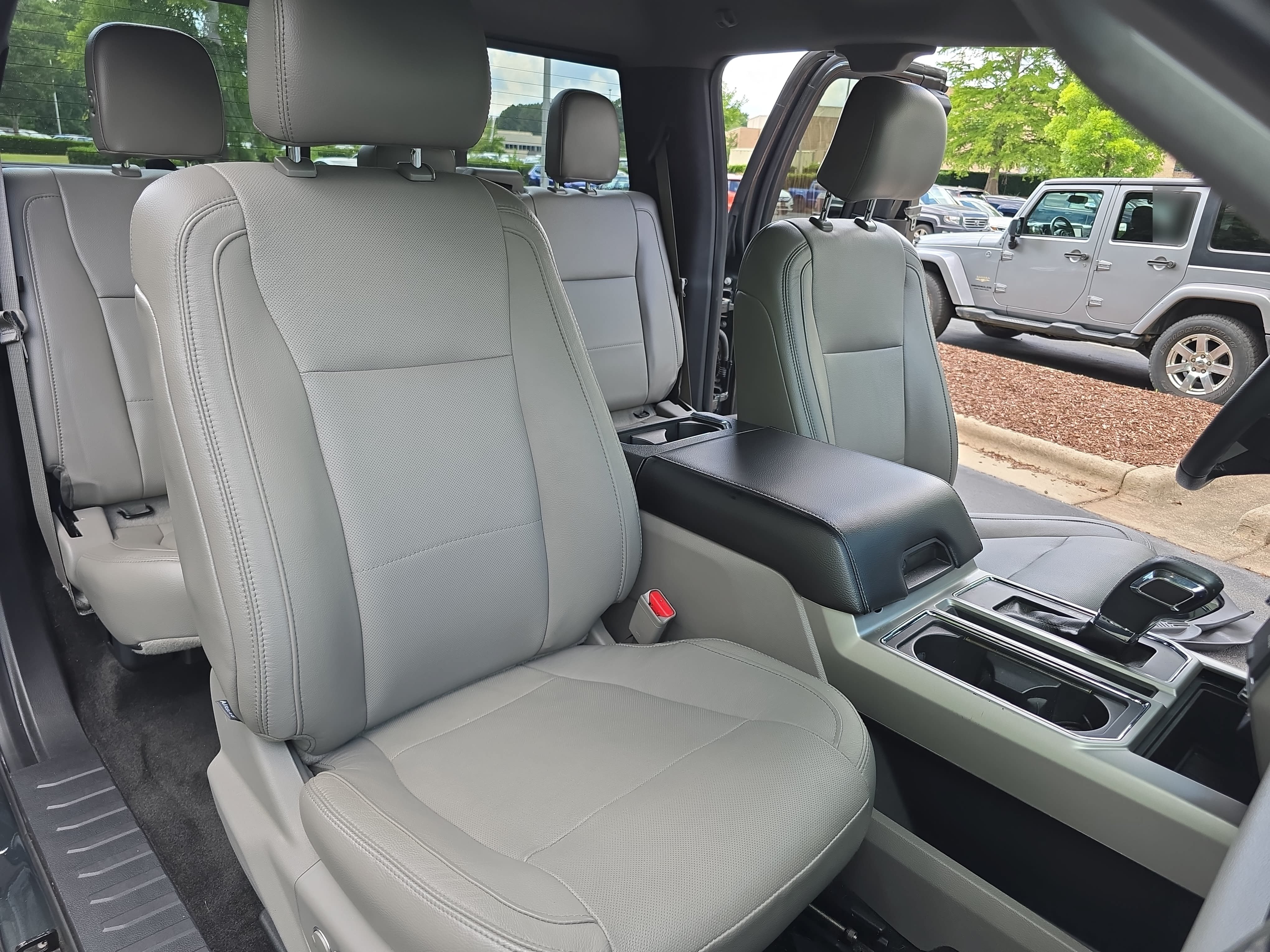 Used 2015 Ford F150 Lariat w/ Equipment Group 501A Mid AWD/4WD image 10