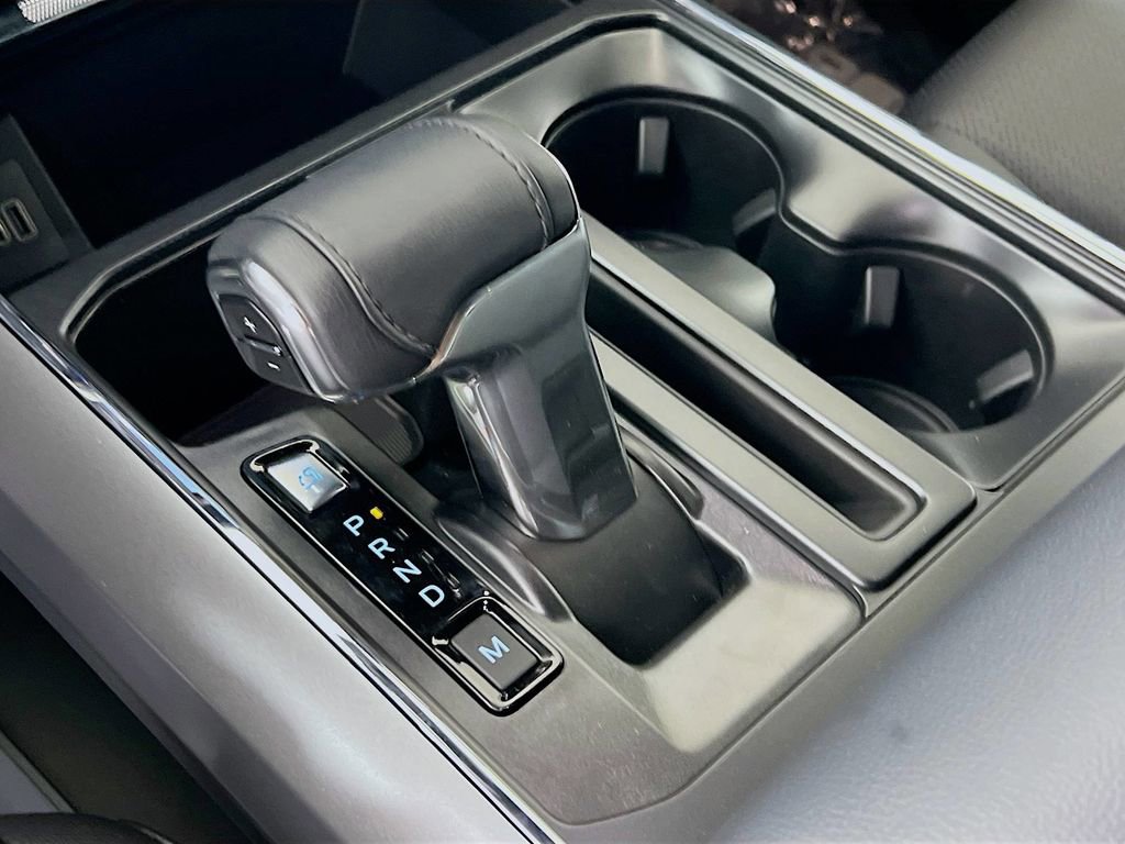 New 2025 Ford F150 Lariat w/ Equipment Group 501A Mid image 10