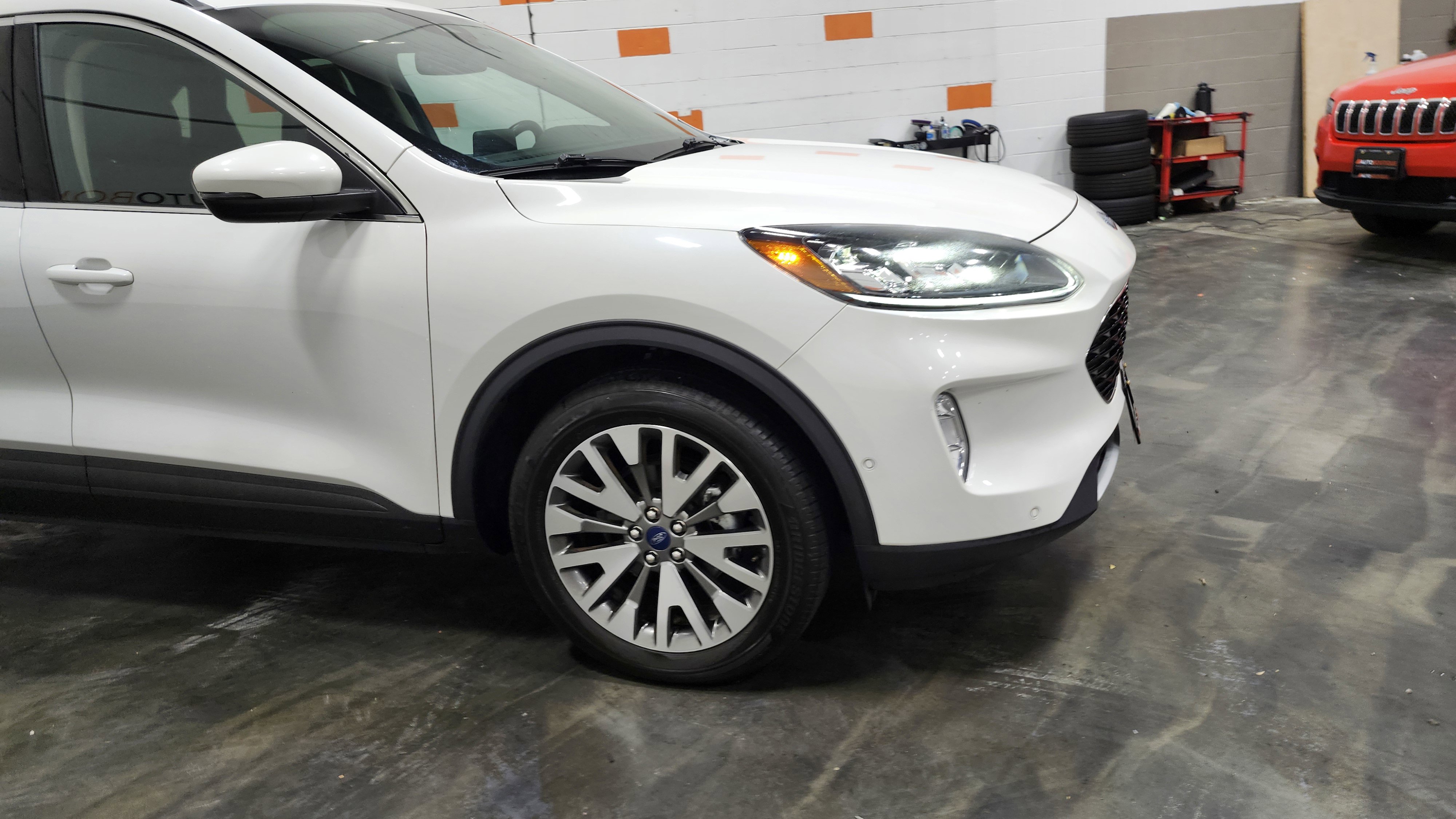 Used 2020 Ford Escape Titanium image 11
