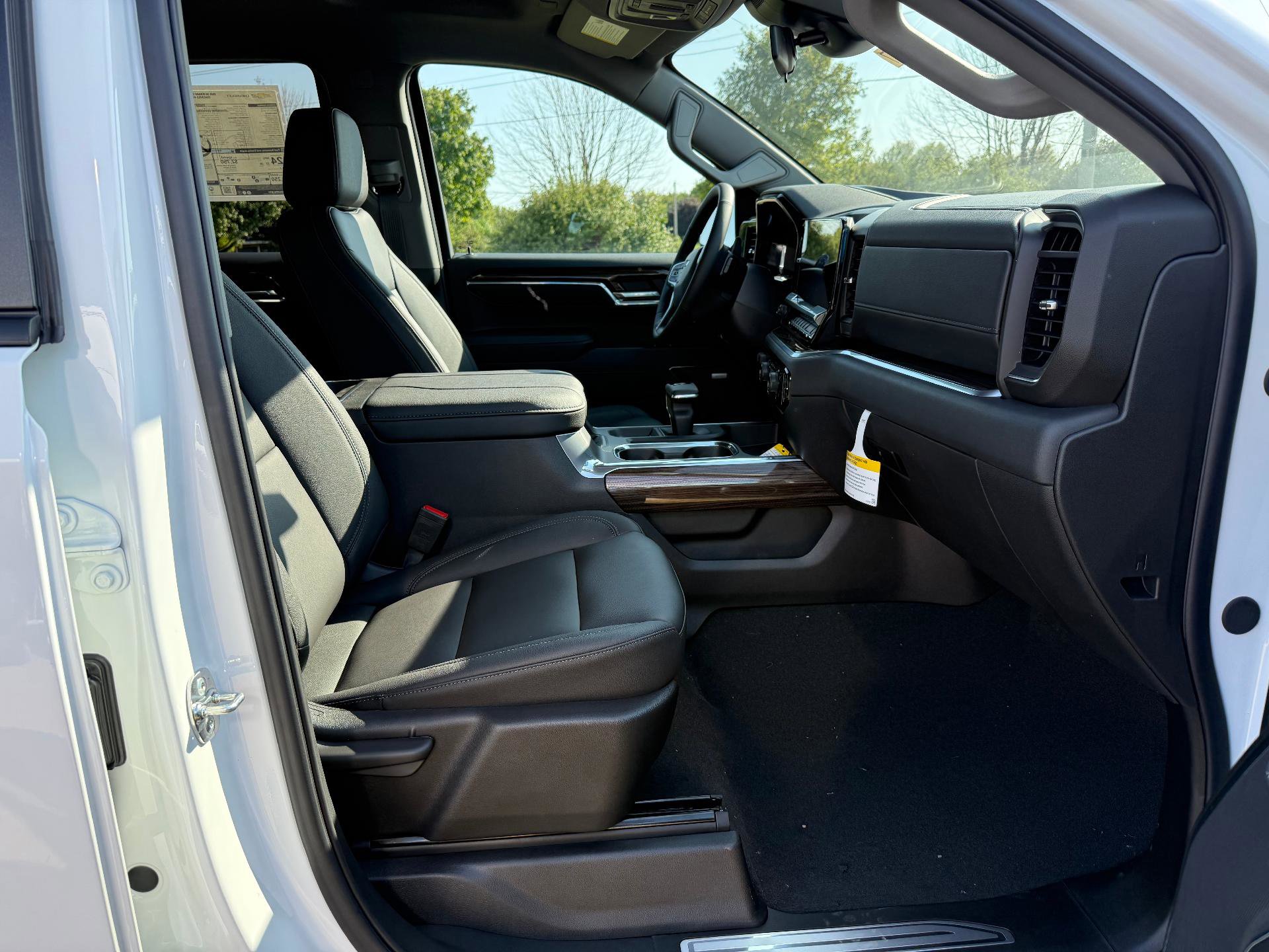 New 2026 Chevrolet Silverado 1500 LT Trail Boss w/ Safety Package image 9