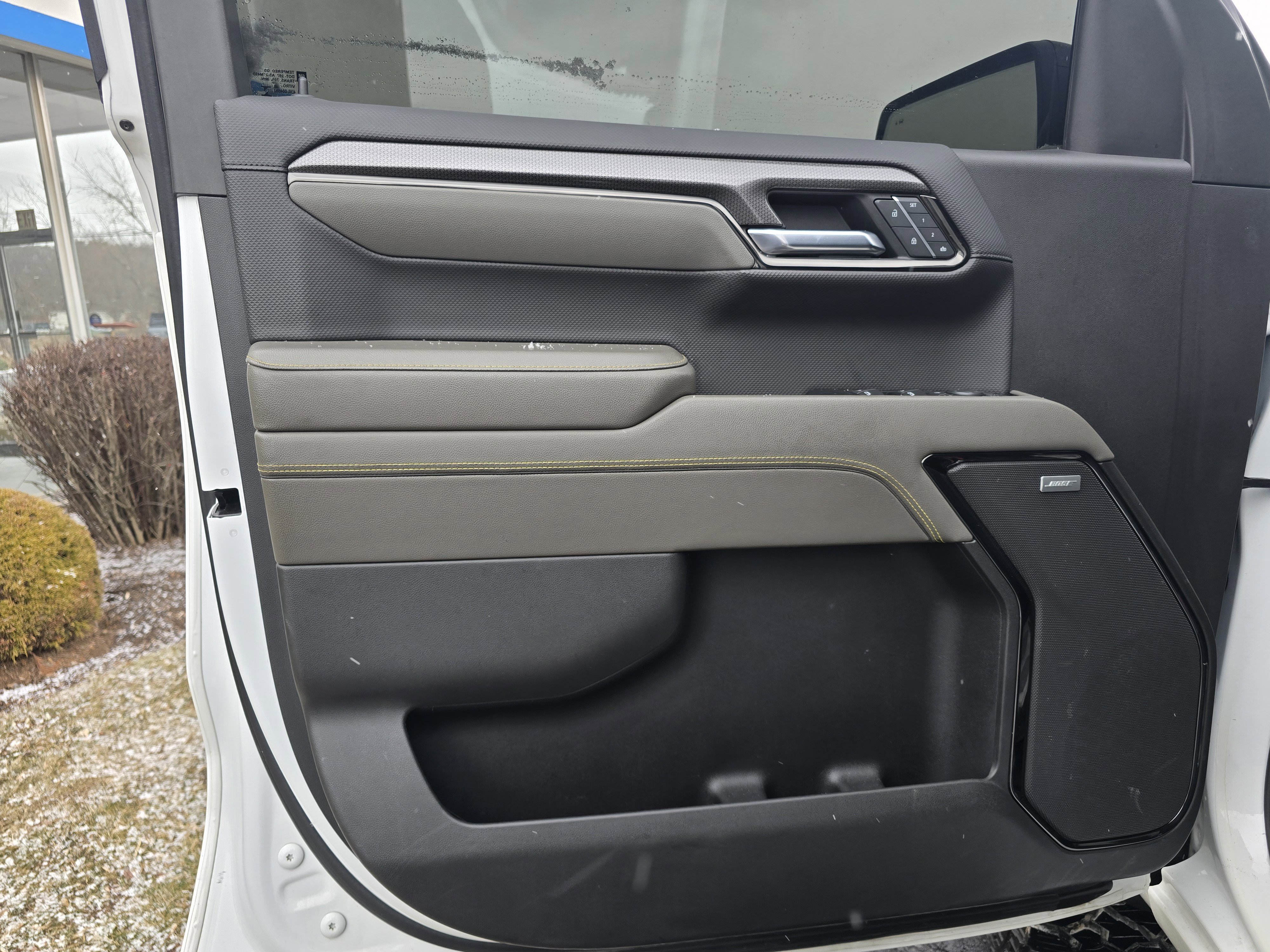 Used 2022 Chevrolet Silverado 1500 ZR2 w/ Technology Package image 18