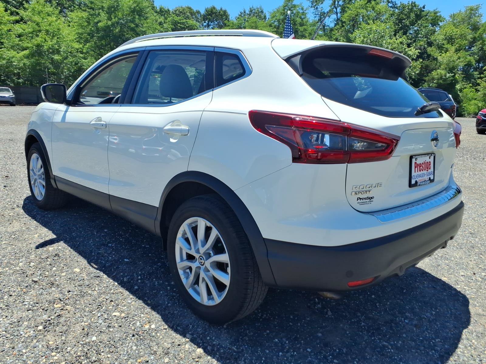 Used 2020 Nissan Rogue Sport SV w/ All-Weather Package AWD/4WD image 4