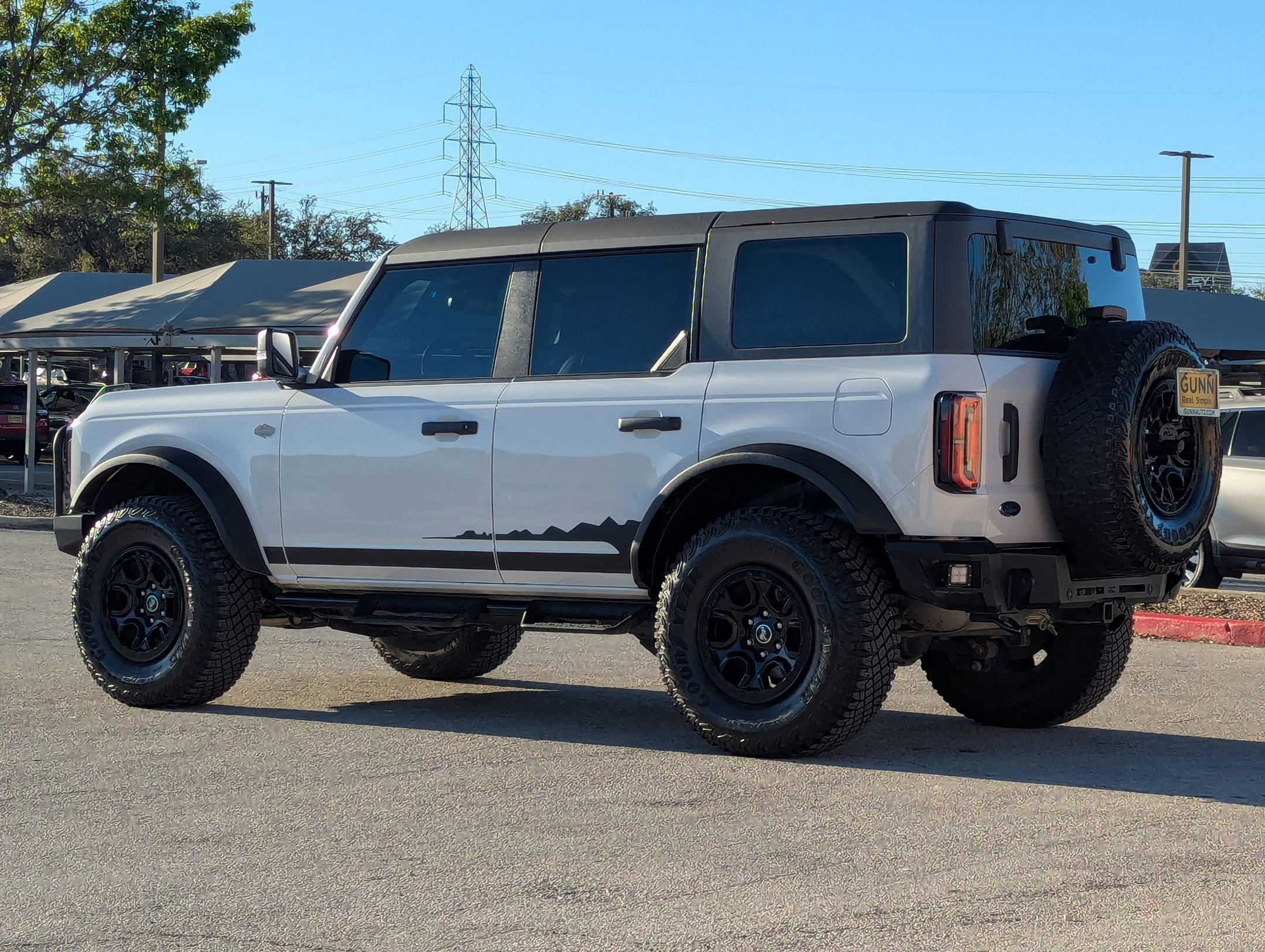 Used 2024 Ford Bronco Wildtrak image 5