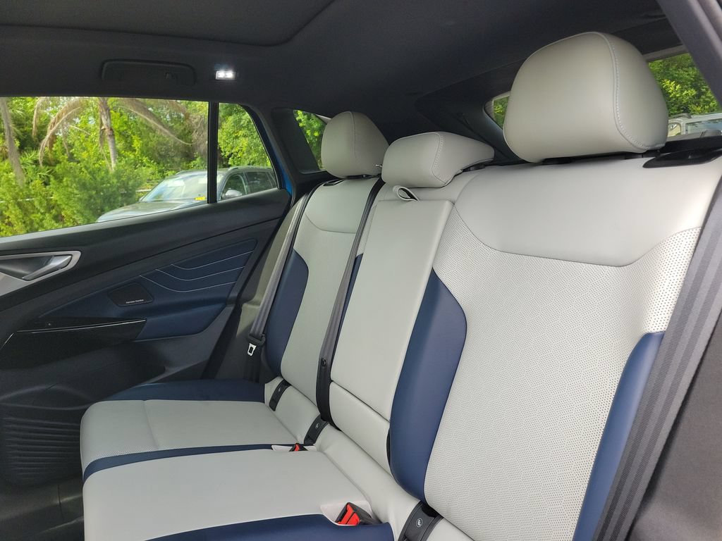 Certified 2025 Volkswagen ID.4 Pro S Plus AWD/4WD image 10