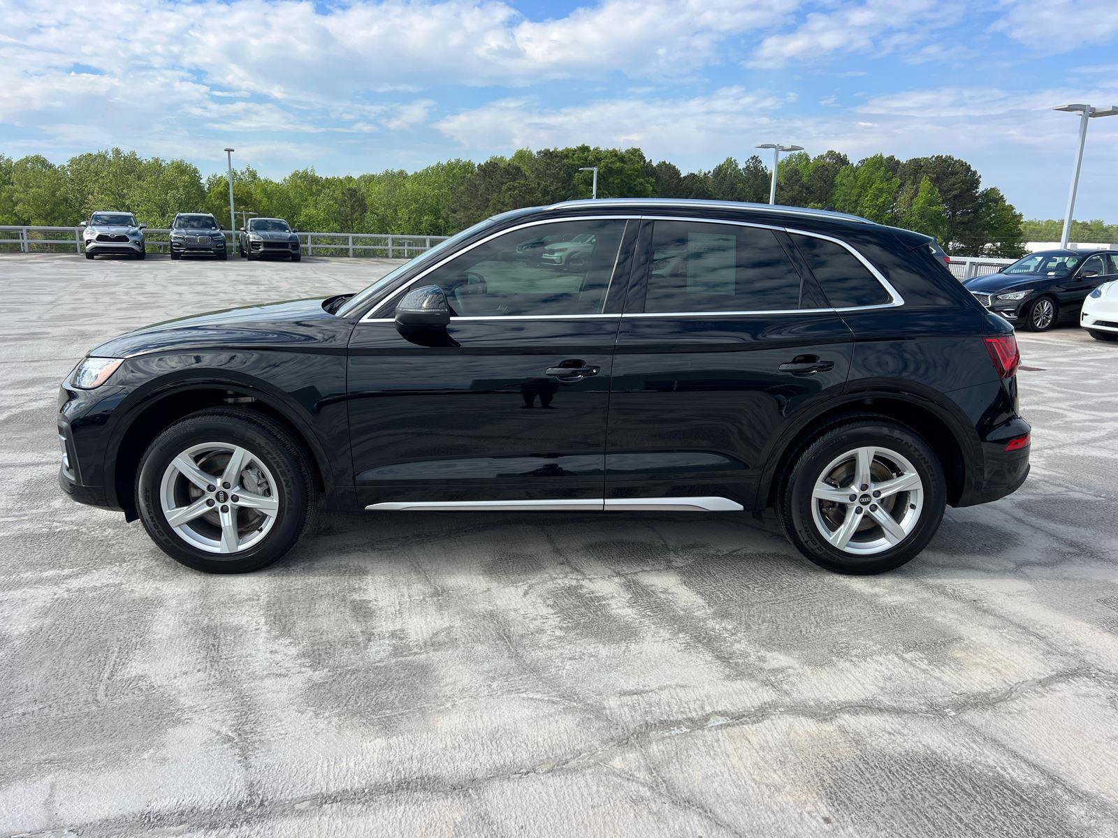 Used 2021 Audi Q5 2.0T Premium w/ Convenience Package AWD/4WD image 8