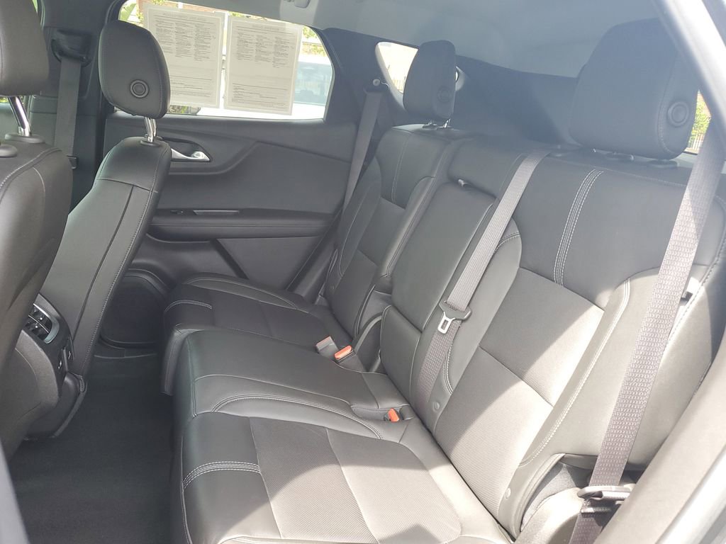 Used 2019 Chevrolet Blazer LT w/ Sound & Technology Package FWD image 12
