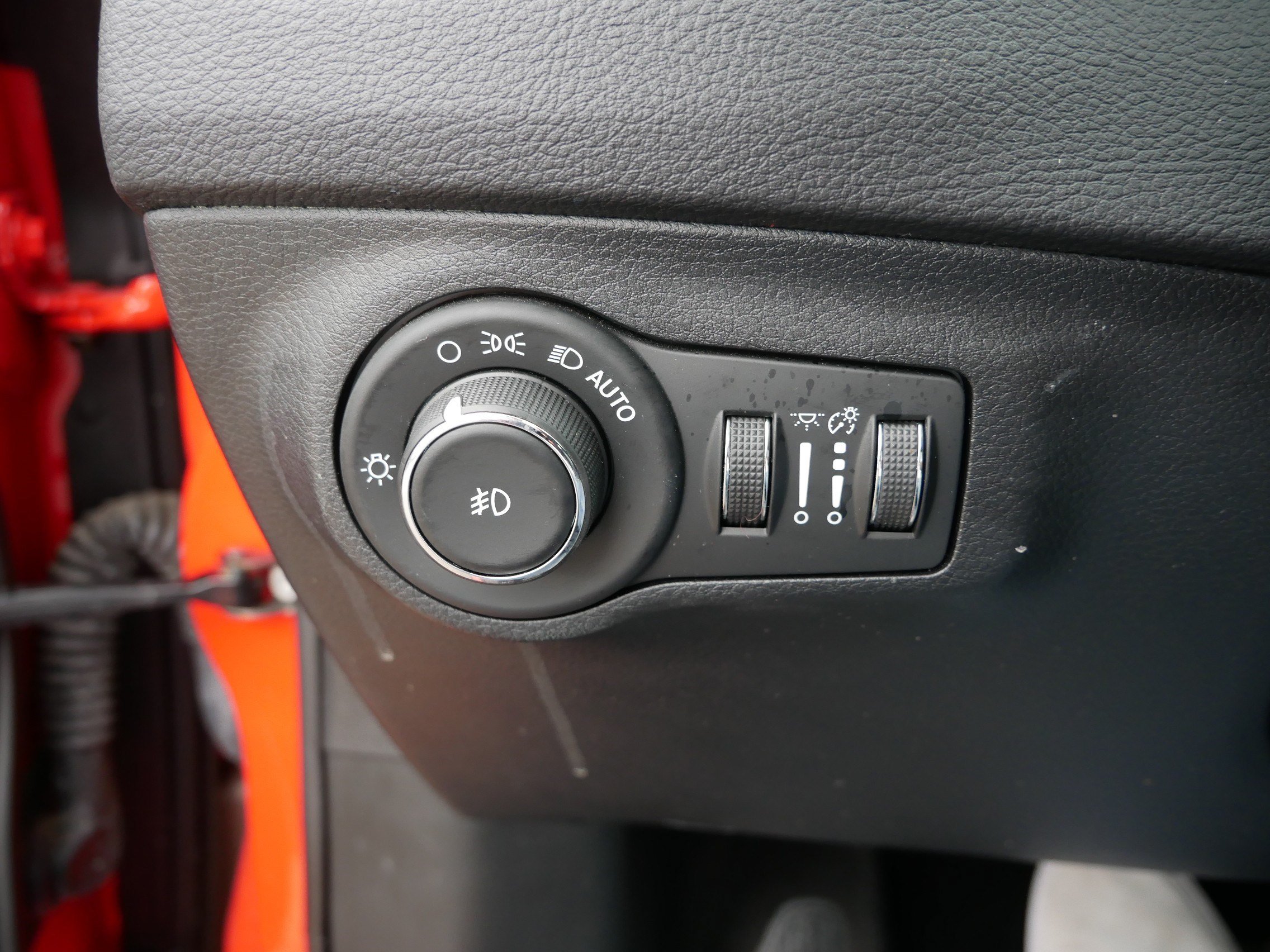 Used 2018 Jeep Compass Trailhawk w/ Navigation Group AWD/4WD image 26
