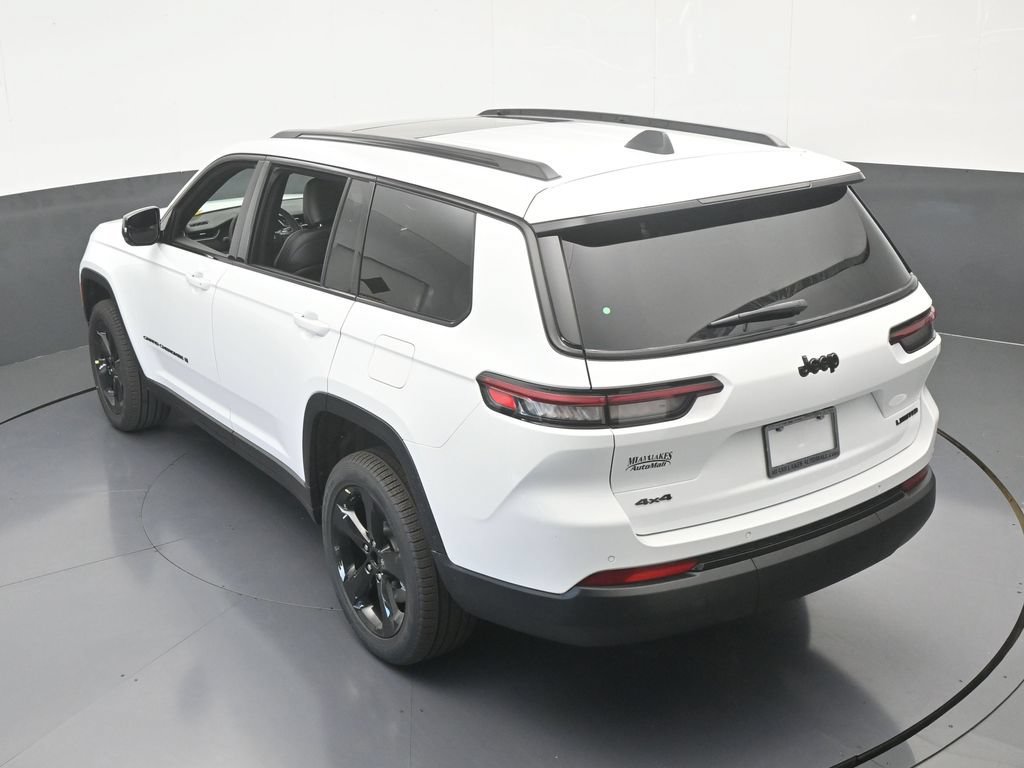 Used 2025 Jeep Grand Cherokee L Limited w/ Black Appearance Package AWD/4WD image 45