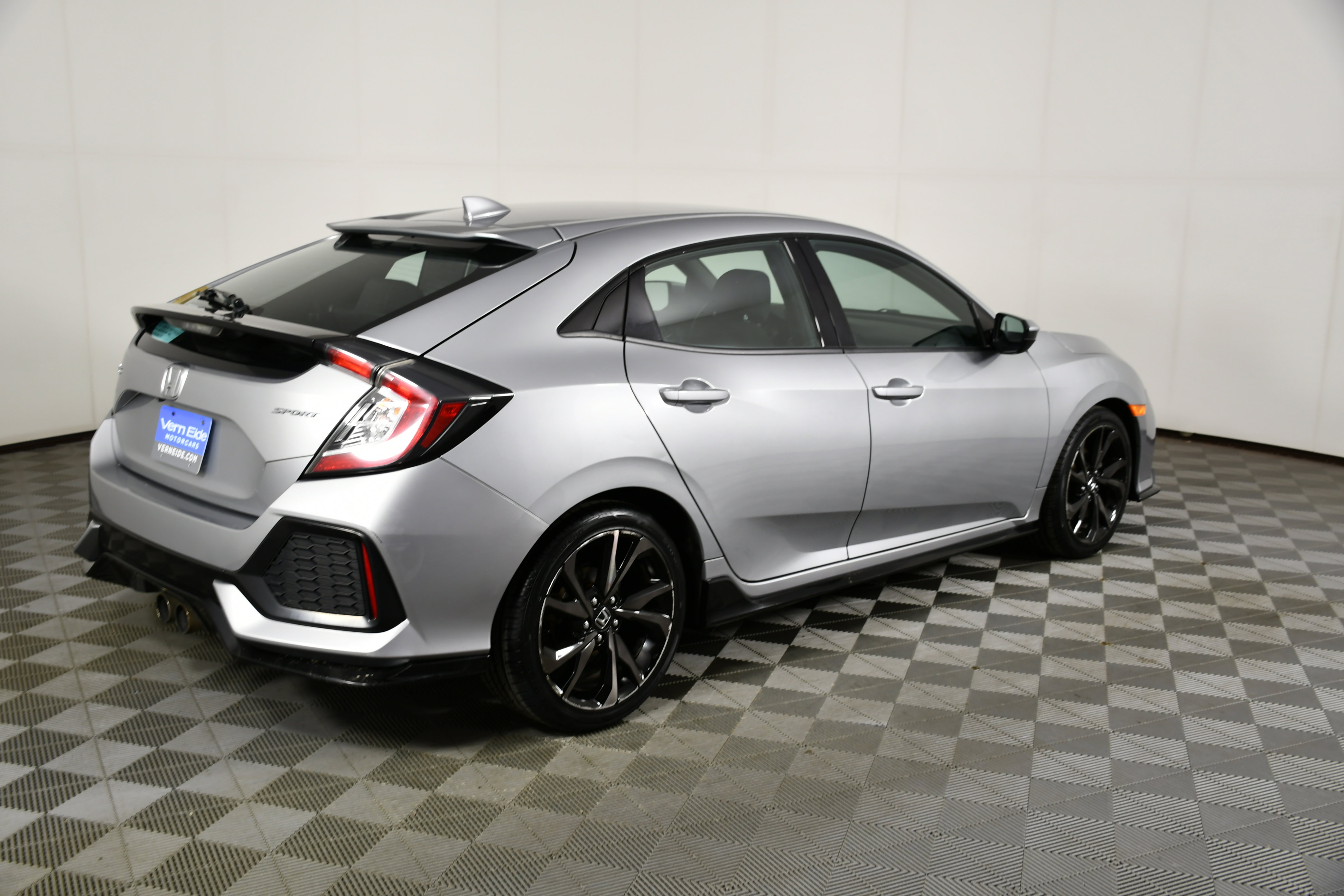 Used 2017 Honda Civic Sport image 6