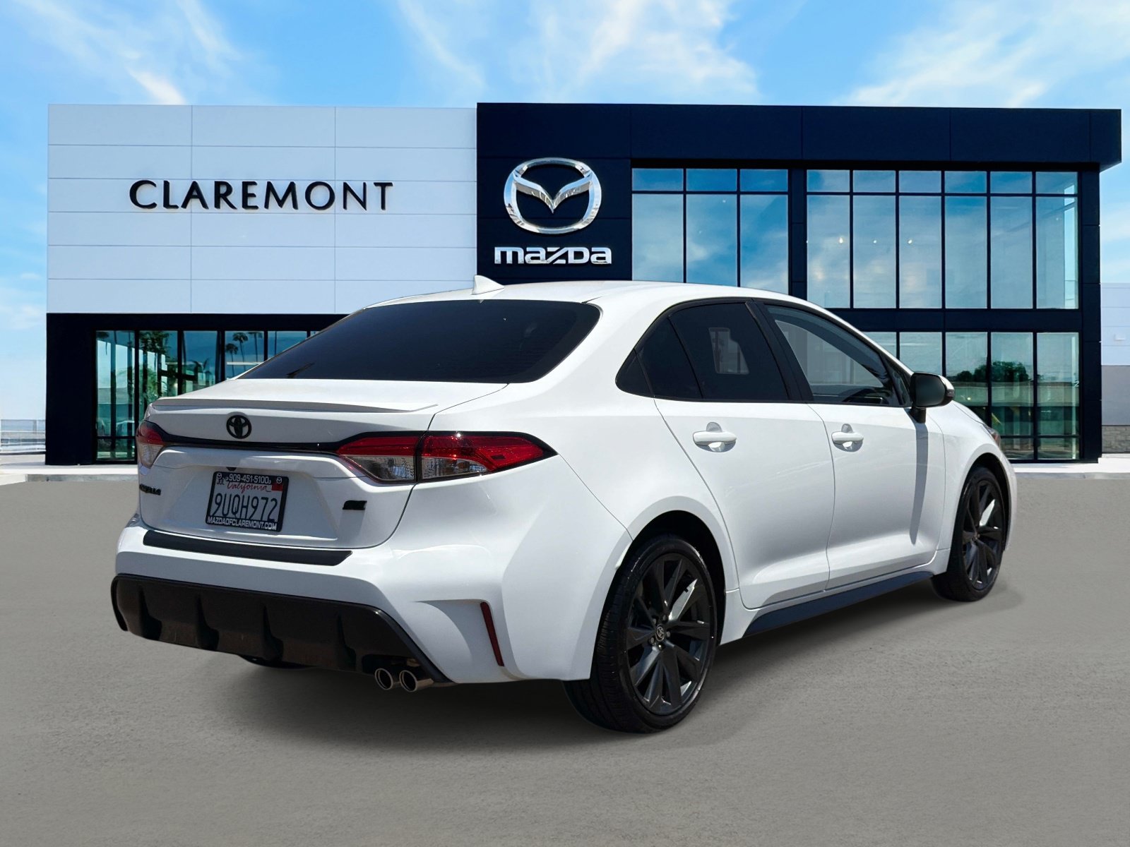 Used 2025 Toyota Corolla SE FWD image 5