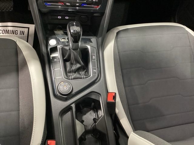 Used 2025 Volkswagen Taos SE w/ Panoramic Sunroof Package image 10