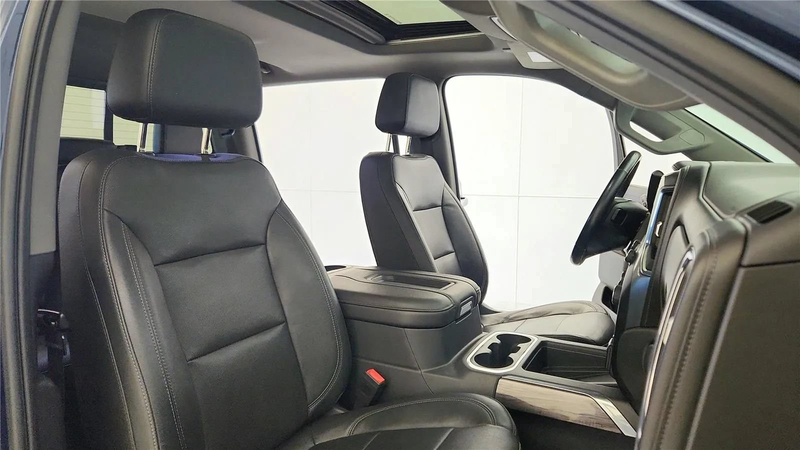 Used 2019 Chevrolet Silverado 1500 LTZ AWD/4WD image 41