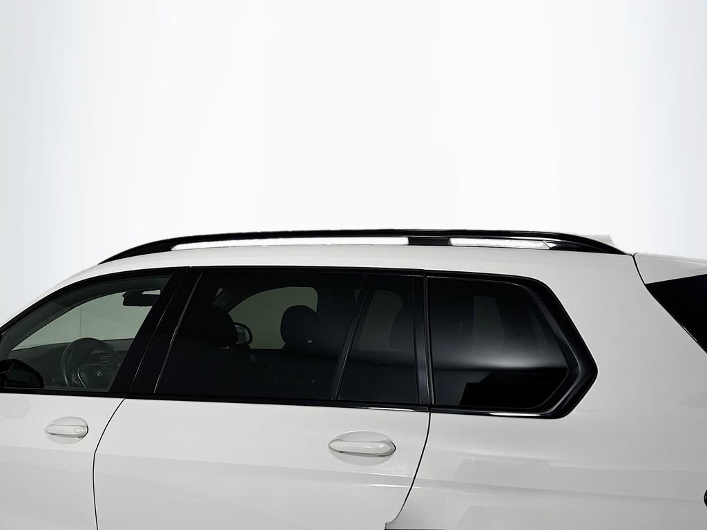 Used 2022 BMW X7 xDrive40i w/ Executive Package image 11