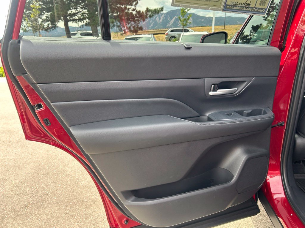 Used 2025 Toyota Grand Highlander AWD Hybrid image 19