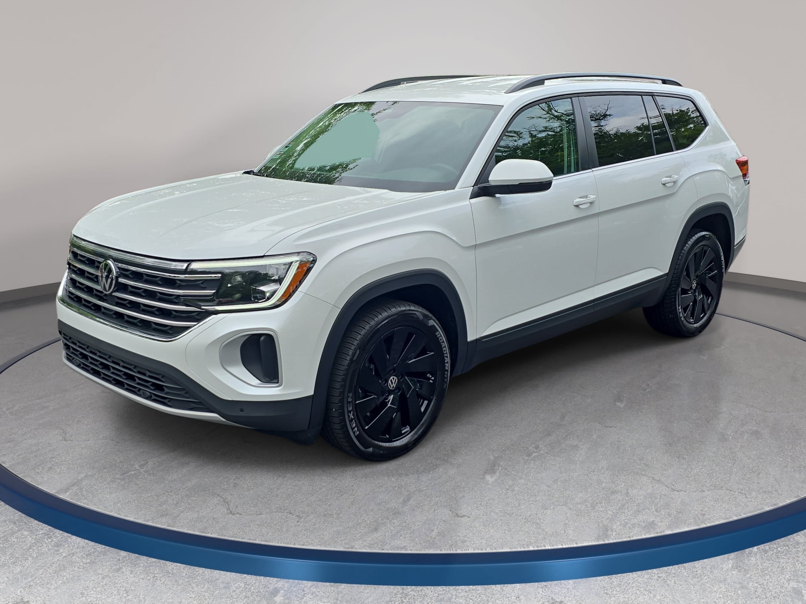 Used 2026 Volkswagen Atlas SE w/ Black Wheel Package FWD video 1