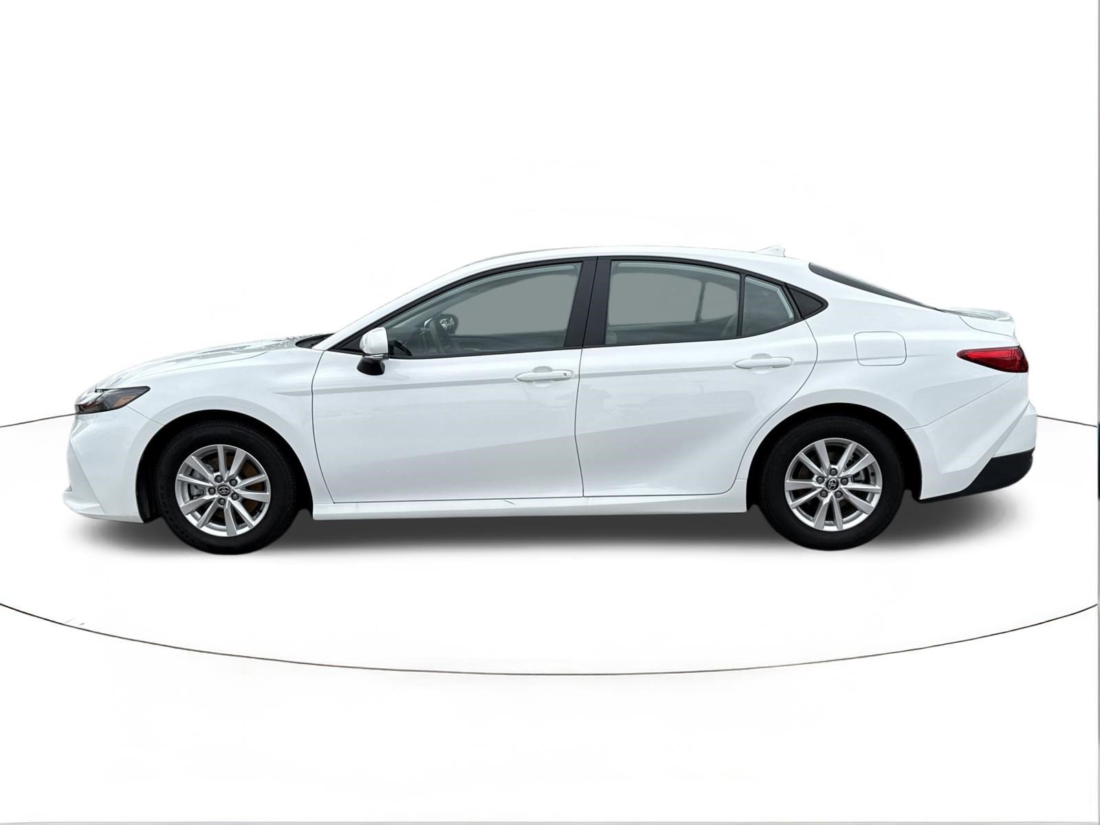 Used 2025 Toyota Camry LE w/ Convenience Package FWD image 6