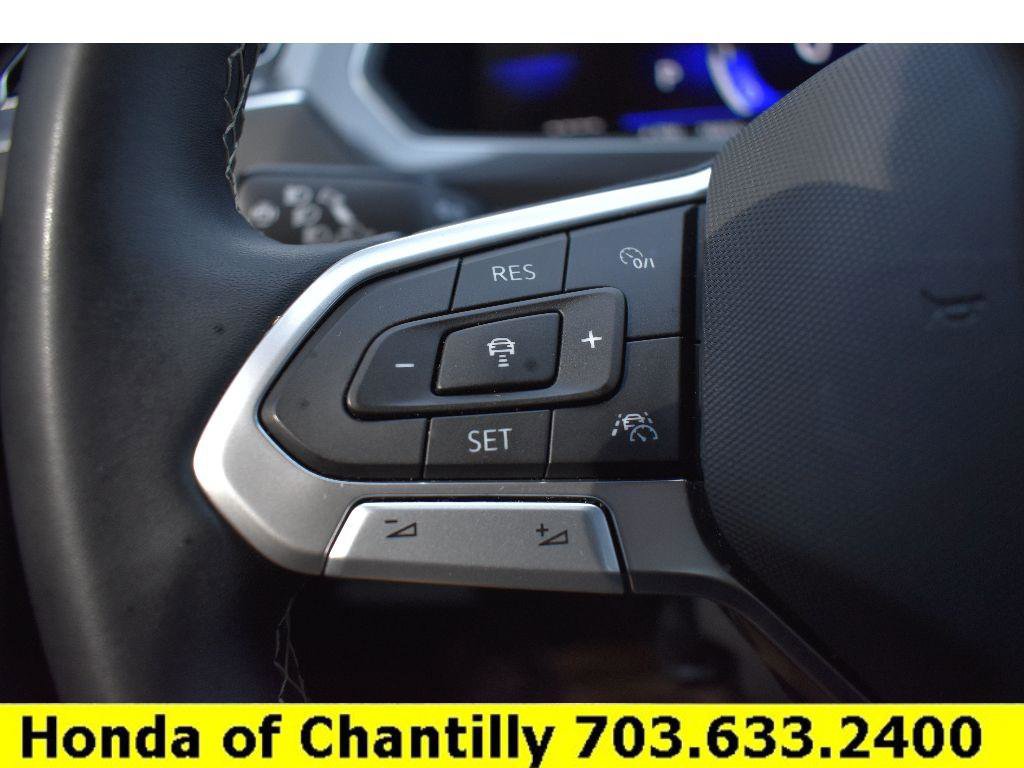 Used 2023 Volkswagen Tiguan SE image 12