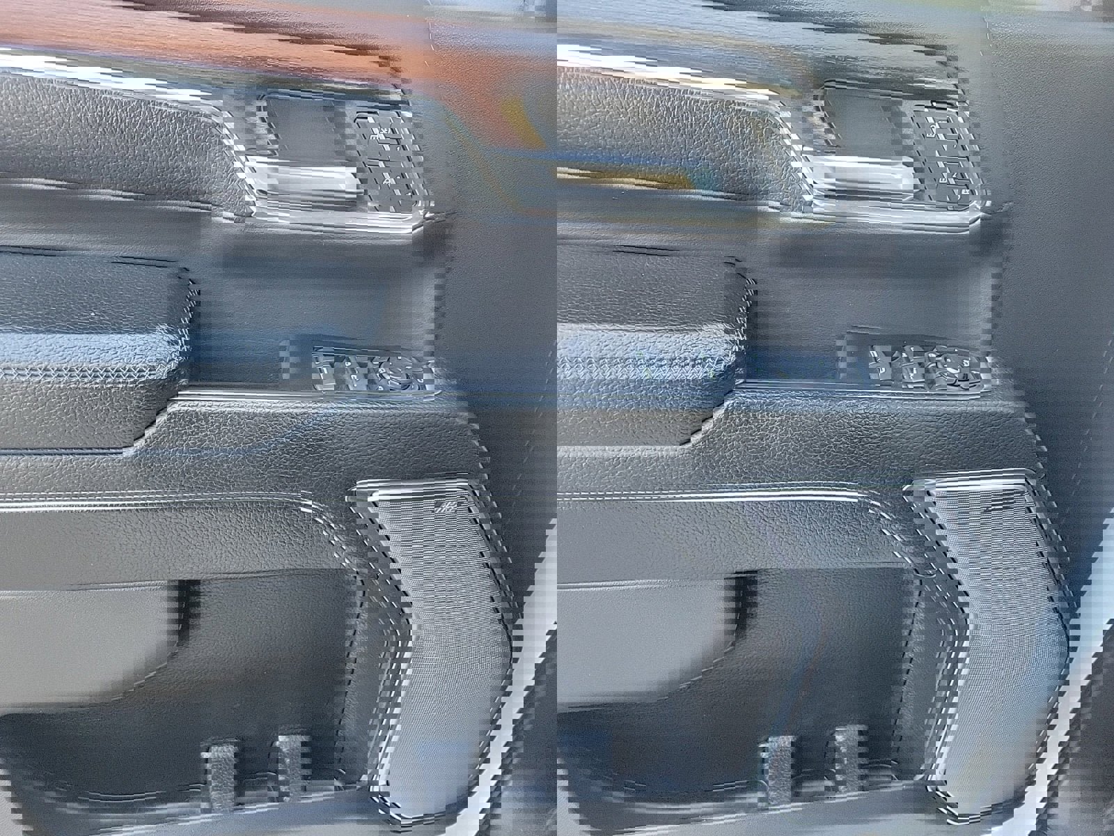 Used 2024 GMC Sierra 2500 Denali w/ Denali Reserve Package image 22