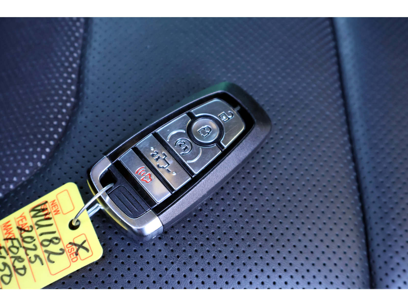 Used 2025 Ford F150 Raptor AWD/4WD image 33