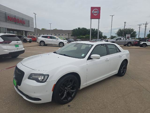 Used 2022 Chrysler 300 S w/ Comfort Group RWD image 1