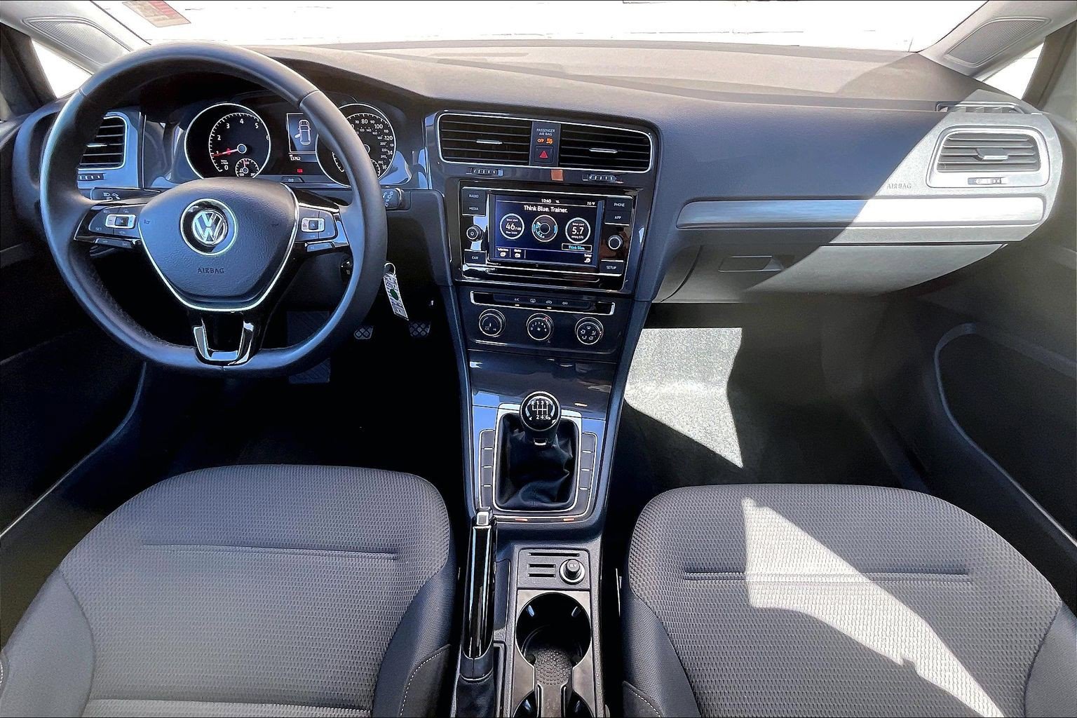 Used 2019 Volkswagen Golf S image 14