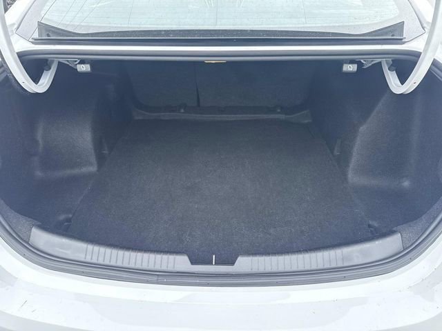 Used 2025 Chevrolet Malibu LT FWD image 9