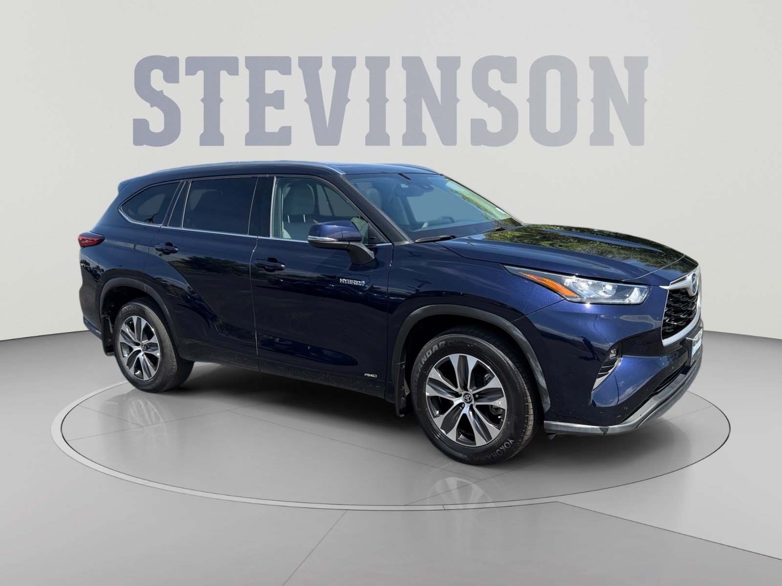 Used 2020 Toyota Highlander XLE AWD/4WD image 7