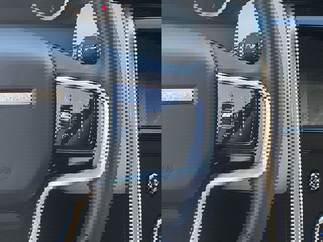 Used 2023 Land Rover Discovery Sport SE image 23