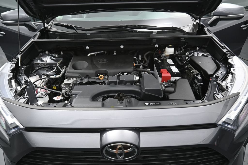 Certified 2025 Toyota RAV4 XLE AWD/4WD image 34