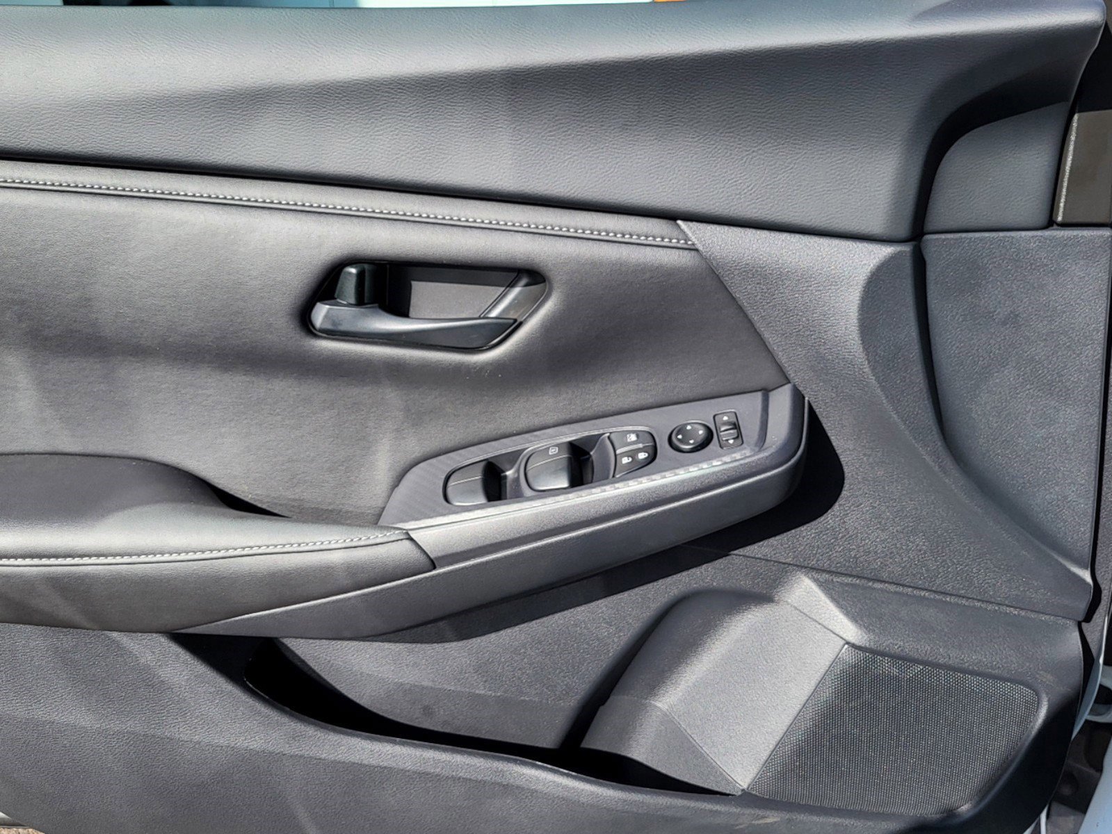 New 2025 Nissan Sentra S image 9