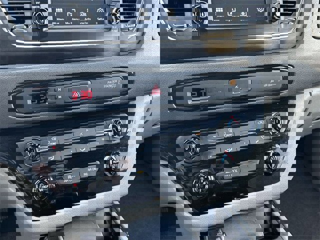 Used 2017 Kia Sedona LX w/ LX Essentials Premium Package image 21