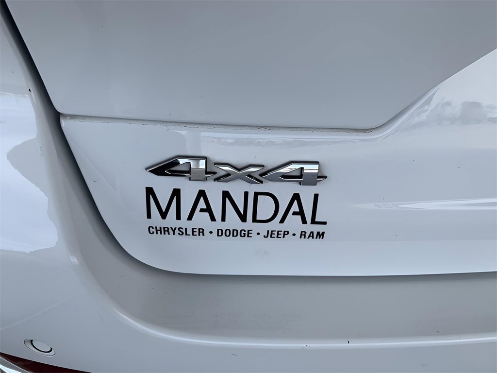 Used 2022 Jeep Grand Cherokee Overland w/ Luxury Tech Group IV image 52