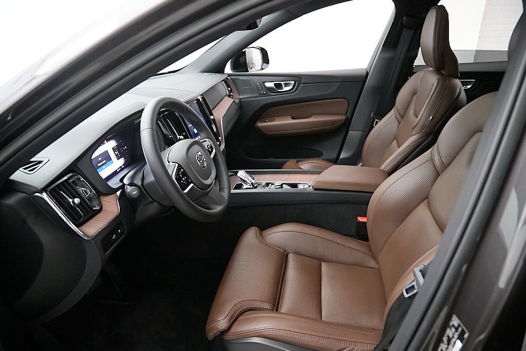 Certified 2023 Volvo XC60 T8 Ultimate w/ Climate Package AWD/4WD image 19